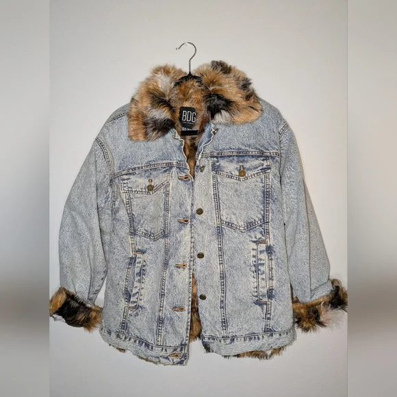 Urban Outfitters Faux Fur Lined Denim Trucker Jacket Size XS - Picture 8 of 13